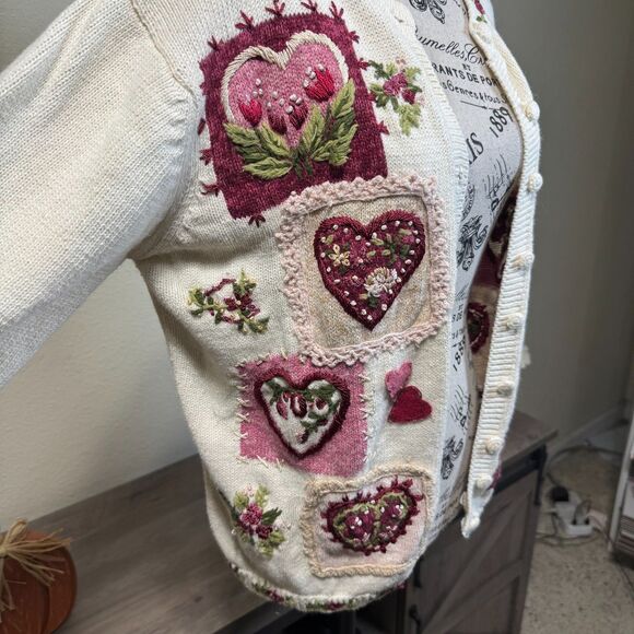 Vintage Heirloom Collectibles Heart Embroidered Knit Cardigan Sz L Cottage Y2k - Picture 2 of 9